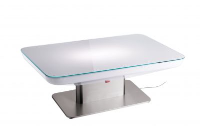 Studio 36 Indoor Tisch von Moree mit Glasplatte und Edelstahlfuß, modernes Design für Innenräume.